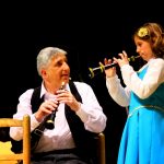 Ahir 22 de novembre la màgia del Nadal va arribar al Centre Cultural "El Teular" de Cocentaina de la mà de la Colla de Dolçaines i Tabals “Mal Passet”, i el grup de teatre local “Teló Teatre”, que ens van oferir el conte nadalenc “Dolç Nadal: La Dolçaina Màgica”. L’obra, amb guió de Pablo León i dirigida per José Miguel López, comptà amb la música original de Francisco Valor Llorens. Les notes de La Dolçaina Màgica enceten un dolç nadal per a totes les xiquetes i xiquets de Cocentaina