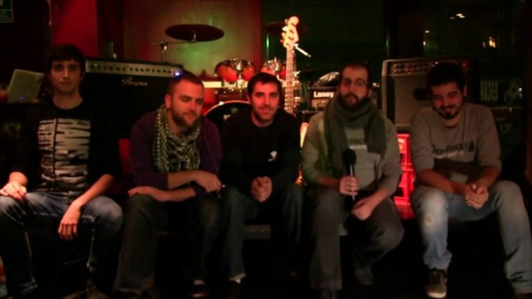 Enderrocks, 10 anys marcant el camí del metall en valencià