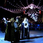 Els Reis Mags d'Orient entraren un any més a Castalla acompanyats del seu seguici reial amb els pastorets, els patges i alguns dels persontages més famosos de Disney, repartint regals a totes les xiquetes i xiquets de la ciutat de la Foia. La cavalcada dels Reis Mags d'Orient passa per Castalla deixant regals a tots els xiquets