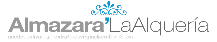 El passat dissabte 8 de març, es va celebrar a Setla De Nunyes la 2ª Fireta de l’Oli i del Vi, un esdeveniment marcat per la qualitat dels productes de les comarques centrals valencianes i, també, pel radiant sol i la bona temperatura que es perllongaren al llarg del dia: des de les 10 del matí fins a les 18h de la vesprada, l’acollidora població va rebre molts visitants d’arreu de tota Diània, amb l’objectiu de fer-los gaudir d’una jornada molt agradable i completa, amenitzada per cançons populars a ritme de tabal i dolçaina. Oli d'oliva verge extra ecològic amb denominació d'origen