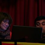 Els membres de la cooperativa, amb seu a Girona, però amb grups locals de col·laboradors arreu del territori, van explicar en quina situació ens trobem respecte a la producció d'energia al nostre país: 5 grans empreses que controlen el mercat elèctric, i que es mouen únicament per interessos econòmics: tarifes abusives i desinterès per les energies renovables i l'autoconsum. Situacions tan inversemblants, com la nova llei que considera il·legal la instal·lació d'una placa solar a la teua casa, són ja la gota que fa vessar el got. Som Energia, l'alternativa a l'oligopoli elèctric, es presenta a Castalla