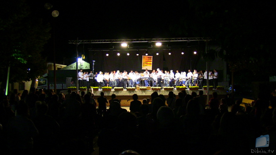 "Muixerangues al cel", rapsodia de Juan Carlos Sempere Bomboí, interpretada per El Marell i la Unió Musical de Planes al concert del 25 aniversari de la colla a l'Alqueria d'Asnar. El Marell i la Unió Musical de Planes - Muixerangues al Cel