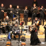 La colla alcoiana, sota la batuta de Jordi Sempere, interpretà l'obra "Dolçaines d'argent", composada per José Rafael Pascual Vilaplana expressament per a l'ocasió, i "Cancri", l'espectacular suite d' Antoni de l'Asunción Andrés que impacta en tots els qui l'escolten a conseqüència de les ràpides i vertiginoses interpretacions de tabal i dolçaina. Luar Na Lubre i La Degollà