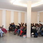 Durant l'acte de dimarts s'analitzaren les opcions de mobilitat i trànsit per als vianants en els Centres Històrics en general, i es va impartir el taller corresponent al disseny d'una estratègia aplicable al barri vell de Castalla, a càrrec de l'equip de MonoDestudio. Dijous, Juan José Moya, arquitecte independent i especialista en reparació d'estructures i edificis, reflexionà al voltant del valor històric i social dels cascs antics, i quines són les seues perspectives de futur.La sessió de divendres, a càrrec de Fernando Díaz, doctor en Ciències Polítiques i Sociologia, i Ana Méndez, arquitecta i urbanista per l'Escola Tècnica Superior d'Arquitectura de Madrid (ETSAM), tractà les vessants sociològiques, així com exemples pràctics relatius a remodelacions d'espais degradats a altres ciutats. A Madrid, per exemple, diversos col·lectius, amb la supervisió d'arquitectes professionals, decidiren ocupar solars abandonats per crear projectes molt creatius, actius i útils a la vida diària.El dissabte, Soledad Rico i Sonia Torres, estudiants d'Arquitectura, junt amb Javier Esquiva, pertanyent al col·lectiu Huerta Bizarra, exposaren amb una xarrada-taller les seues propostes aplicades al Centre Històric de Castalla específicament. Aquestes consisteixen en la possibilitat de realitzar activitats variades als espais públics del barri vell, tot amb la col·laboració d'empreses i associacions representatives del poble. Dijous tingué lloc la xerrada de Juan José Moya Salom sobre Rehabilitació