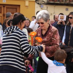 La jornada començà amb una xarrada a càrrec de l'escriptor Francesc Gisbert i Vicent Santamaria, membre de l'Associació Cultural "El Guaret", on explicaven els orígens satírics i crítics d'aquesta festa, així com les versemblances amb celebracions similars a altres municipis, sota denominacions diferents, com "El Vell i la Vella", a Xixona, o "Els Monots" a Elx. Gisbert i Santamaria destacaren la tasca humil i desinteressada de les dones del barri del Raval, transmissores i conservadores de la festa dels Nanos a Cocentaina.Seguidament, la Plaça Sant Miquel acollí els tallers de dansa: els d'iniciació, adreçats a tots aquells interessats a aprendre a ballar, i els de perfeccionament, dirigits a les balladores i balladors ja experimentats.Tot seguit, els organitzadors de la jornada, on s'inclou a la Colla Mal Passet, El Guaret i tots els grups de danses de Cocentaina, van retre homenatge a Emilia Ferrando Pla. "Emilieta La Carbonera" ha treballat de valent durant molts anys per tal de difondre la dansa al poble i, com a agraïment, totes aquelles balladores que han aprés els ritmes més tradicionals de les comarques gràcies als sabers populars d'aquesta dona treballadora, l'obsequiaren amb flors com a mostra d'estima.Al voltant de les 12h del migdia començà la Dansà Plana i Popular arreu del Raval, on totes les balladores i balladors, locals i pertanyents a municipis propers, dansaren a ritme de dolçaina i tabal. Finalment, tots els assistents gaudiren amb un dinar popular "de faixeta", acompanyats pel posterior sarau a càrrec de la rondalla de Cocentaina. Emotiu homenatge a la ballaora Emilieta