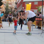 La jornada esportiva va començar amb les carreres per a xiquets vora les 17h de la vesprada. Els més joves aconseguiren els seus primers trofeus, mentre que els més majors ja es postulaven com a futurs corredors a les curses per a adults. Més de 270 persones participen al Cross més multitudinari pel Centre Històric de Castalla