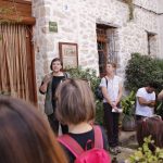 La ruta es basava en un recorregut urbà al poble d'Alpatró per tal de conéixer les disputes històriques entre el Rei Jaume I El Conqueridor i el Visir Al-Azraq pel territori de La Muntanya. Durant el passeig, s'empraren tècniques de realitat augmentada mitjançant dispositius mòbils, com els smartphones o les tablets. Amb l'aplicació Aurasma, es visualitzà i reconstruí digitalment algunes de les fortificacions més importants assentades a la Vall, com el Castell de Gallinera o Benissili entre d'altres, a més de contemplar documents històrics de l'època, com ara cartes i tractats. 'Jaume I vs Al-Azraq': un passeig per l'estima i la història de La Muntanya