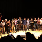 Durant la primera sessió de concerts, presentada per Núria Cadenes, participaren un total de set grups i cantautors, quasi tots en representació del sector més rock de les nostres creacions autòctones. D'entre totes les peces, els artistes feren sonar algunes de les cançons més rellevants de la seua trajectòria musical, tot i que també interpretaren, com no podia ser d'altra forma, algunes composicions d'Ovidi Montllor, com "Als companys", amb més ritme que mai de la mà d'Arthur Caravan, o l'"Homenatge a Teresa", sota els dolços acords de la guitarra de Rafa Xambó. La Fera torna al Palau 10 anys després per la porta gran