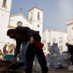 La població de L'Orxa (El Comtat), acull cada tercer diumenge de mes el Mercat de Canèssia. Un punt de trobada econòmic i cultural on podem trobar articles artesanals, del productor al consumidor, ecològics, de proximitat i de temporada. També serveix per donar a conéixer la nostra cultura, en aquesta ocasió de la mà de Víctor Labrado, amb la presentació del llibre "No mataràs", premi Enric Valor de novel·la. També s'ho passaren en gran els més menuts, amb un taller de reciclatge on pogueren confeccionar les seues propies serps, utilitzant taps de suro. El Mercat de Canèssia promou amb éxit la cultura i els productes de la terra a L'Orxa