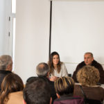 La població de L'Orxa (El Comtat), acull cada tercer diumenge de mes el Mercat de Canèssia. Un punt de trobada econòmic i cultural on podem trobar articles artesanals, del productor al consumidor, ecològics, de proximitat i de temporada. També serveix per donar a conéixer la nostra cultura, en aquesta ocasió de la mà de Víctor Labrado, amb la presentació del llibre "No mataràs", premi Enric Valor de novel·la. També s'ho passaren en gran els més menuts, amb un taller de reciclatge on pogueren confeccionar les seues propies serps, utilitzant taps de suro. El Mercat de Canèssia promou amb éxit la cultura i els productes de la terra a L'Orxa