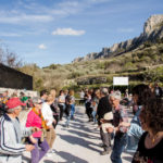 L'Ajuntament de la Vall de Gallinera va organitzar tot un seguit d'activitats per celebrar la Setmana Santa als diferents pobles de la Vall, com ara tallers, concerts o excursions. L'administració, amb la inestimable col·laboració del veïnat, s'ha implicat per viure i celebrar la pasqua d'una manera saludable i sostenible. Cal destacar la recuperació de la tradicional "Llombaiada", que va tindre lloc el passat Diumenge de Pasqua al municipi de Llombai. La Llombaiada torna a la Vall de Gallinera pel Diumenge de Pasqua