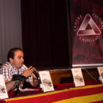 Primerament es presentà el llibre " L'obra periodística d'Enric Valor", a càrrec del seu autor Josep Daniel Climent. Un recull de l'obra periodística d'Enric Valor, editat per l'Acadèmia Valenciana de la Llengua, on podem trobar articles publicats a revistes i diaris com El Tio Cuc, El Camí, El Luchador, etcètera. La primera Jornada d'Enric Valor demana una Casa Museu per a l'escriptor de Castalla