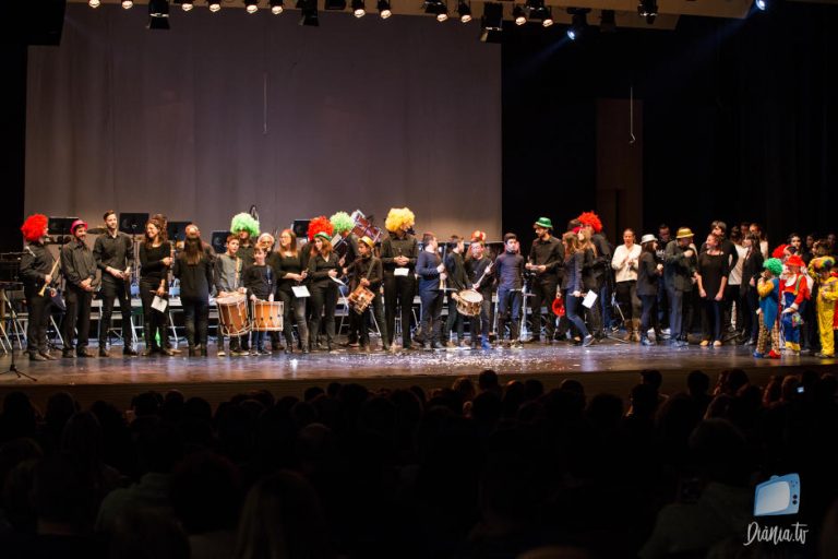 El Sogall omple de màgia l’Auditori de Castalla amb ‘Saxum Circus’