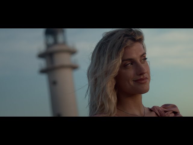 Samantha col·labora en ‘Ja no fa mal’ el nou tema de la Fúmiga