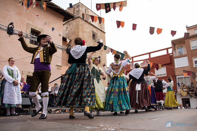 Després de la suspensió de l'edició 2021, Muro torna a celebrar la Fireta de Sant Antoni amb un cap setmana farcit d'activitats culturals, fira i mercat medieval. Cal destacar la trenta-setena edició de l'Aplec de Danses, així com infinitat d'espectacles, exposicions i visites guiades durant els dies de fira. Fireta Sant Antoni Muro 2022